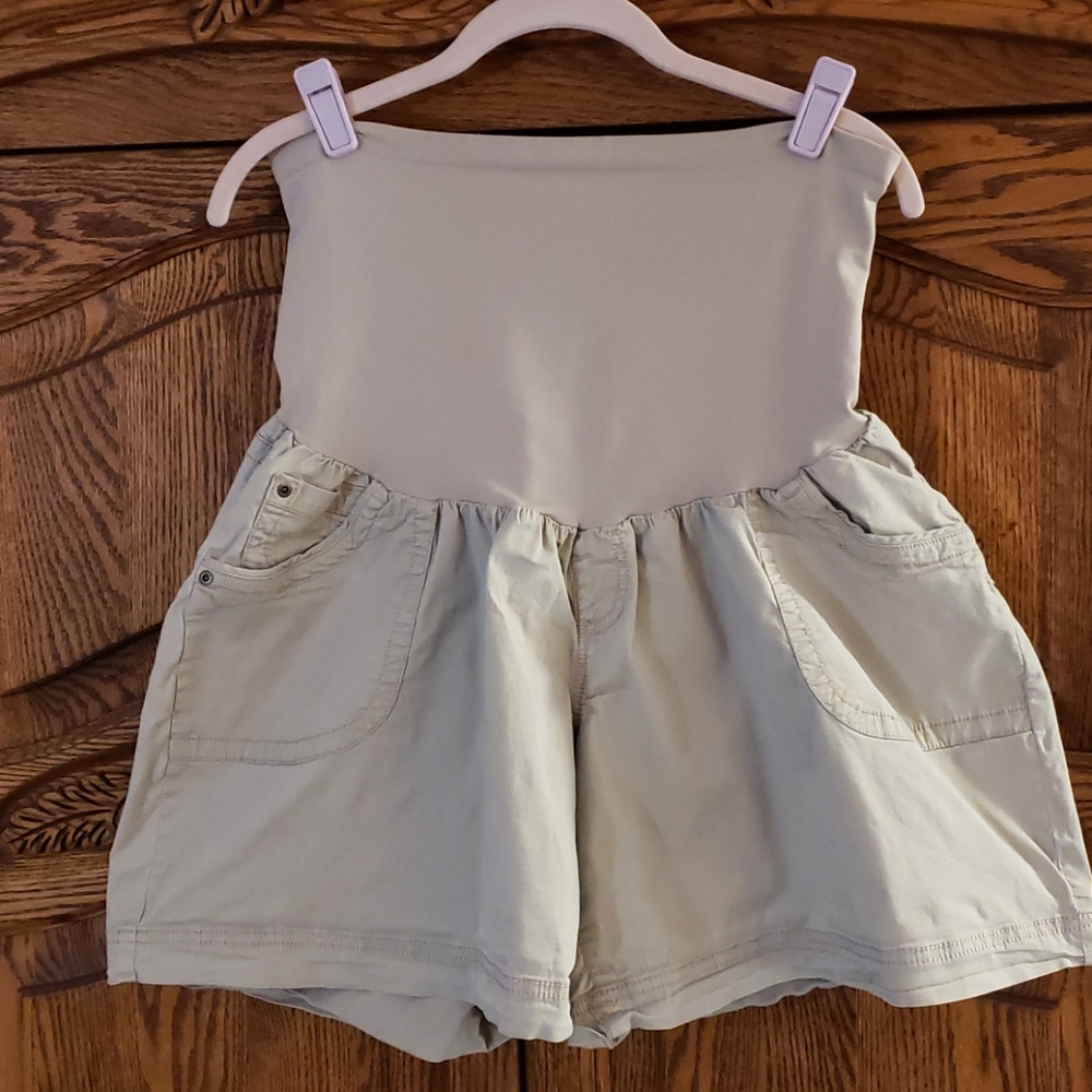 Plus Maternity shorts